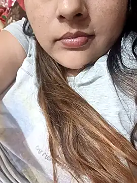 Snapshot of _Redwine_ chatting on 02-12-25, 11:51 Redwine online show from 02-12-25, 11:51