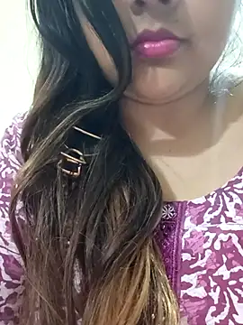 Snapshot of _Redwine_ chatting on 02-25-25, 05:36 Redwine online show from 02-25-25, 05:36