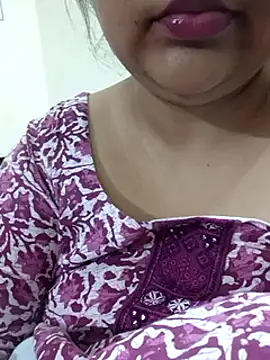 Snapshot of _Redwine_ chatting on 02-25-25, 08:41 Redwine online show from 02-25-25, 08:41