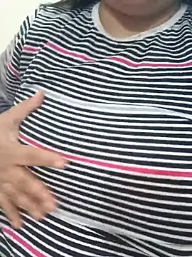 Snapshot of _Redwine_ chatting on 02-28-25, 05:59 Redwine online show from 02-28-25, 05:59