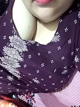 Snapshot of _Redwine_ chatting on 03-09-25, 02:43 Redwine online show from 03-09-25, 02:43