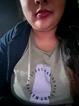 Snapshot of _Redwine_ chatting on 01-14-26, 05:51 Redwine online show from 01-14-26, 05:51