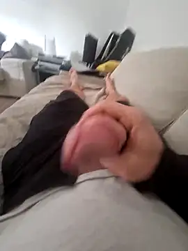 Snapshot of MarkBigDick35 chatting on 10-18-25, 02:40 MarkBigDick35 online show from 10-18-25, 02:40