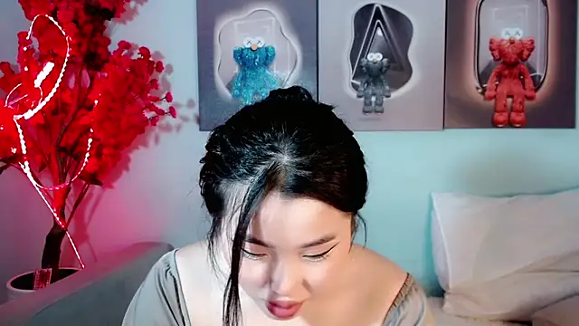 Snapshot of ichiben chatting on 12-22-24, 04:39 ichiben online show from 12-22-24, 04:39