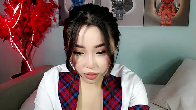 Snapshot of ichiben chatting on 02-05-25, 01:54 ichiben online show from 02-05-25, 01:54