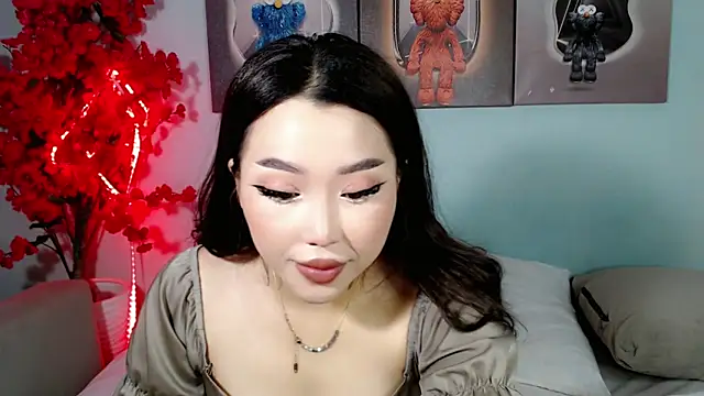 Snapshot of ichiben chatting on 10-05-25, 10:40 ichiben online show from 10-05-25, 10:40