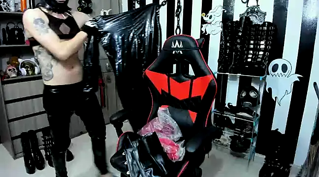 daven56 online show from 12-17-24, 04:32