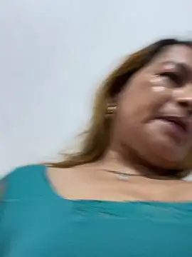 Snapshot of Jlo_69 chatting on 01-06-26, 03:32 Jlo 69 online show from 01-06-26, 03:32