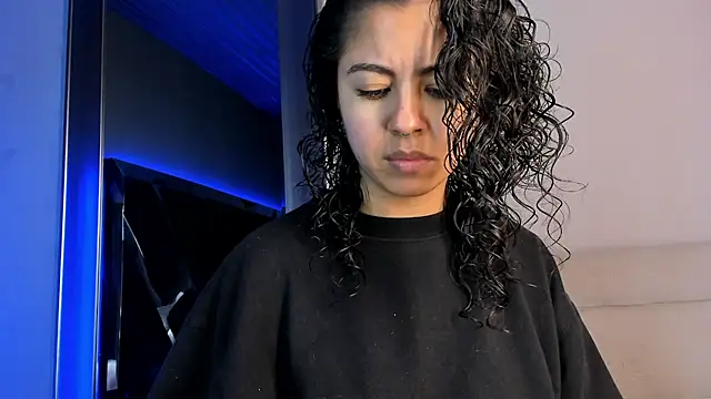 Amareto  online show from 06-20-26, 11:57