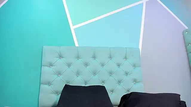 Snapshot of AlondraFerri1 chatting on 12-17-24, 08:10 AlondraFerri1 online show from 12-17-24, 08:10