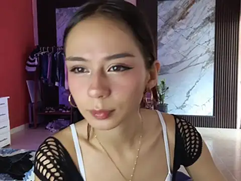 Snapshot of cute_roxana_ chatting on 07-29-26, 04:05 cute roxana online show from 07-29-26, 04:05