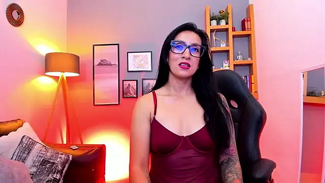 kira moon   online show from 04-16-26, 09:04