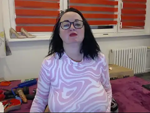 Snapshot of Alexie33 chatting on 01-31-25, 06:14 Alexie33 online show from 01-31-25, 06:14