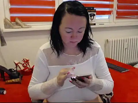 Snapshot of Alexie33 chatting on 02-22-25, 08:18 Alexie33 online show from 02-22-25, 08:18