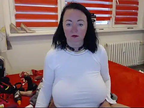 Snapshot of Alexie33 chatting on 03-09-25, 11:47 Alexie33 online show from 03-09-25, 11:47