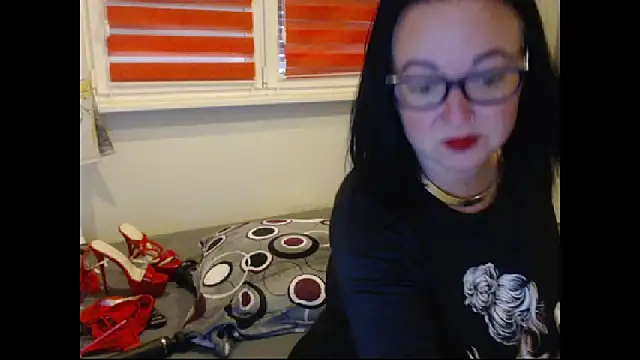 Snapshot of Alexie33 chatting on 09-10-25, 06:24 Alexie33 online show from 09-10-25, 06:24