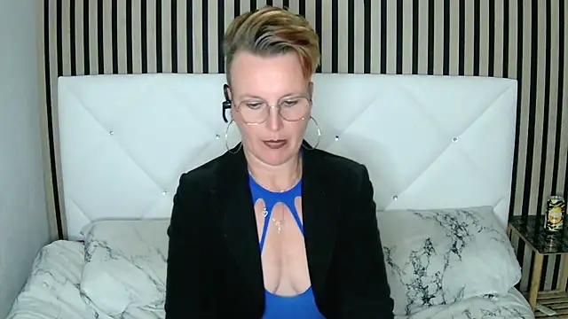 xxNoeliaxx online show from 01-30-25, 03:08