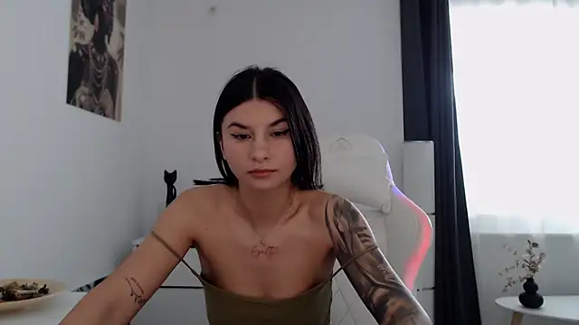 Simply the best online show from 03-18-25, 02:26