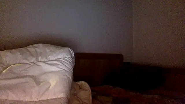 Snapshot of molozeb chatting on 10-29-25, 03:31 molozeb online show from 10-29-25, 03:31