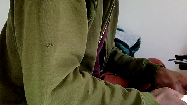 Snapshot of molozeb chatting on 11-17-25, 07:47 molozeb online show from 11-17-25, 07:47