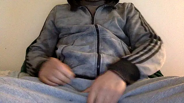 Snapshot of molozeb chatting on 02-16-26, 07:04 molozeb online show from 02-16-26, 07:04