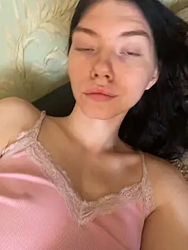 Lisaaa Alisa online show from 10-20-25, 04:02