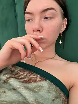 Lisaaa Alisa online show from 04-05-26, 10:12