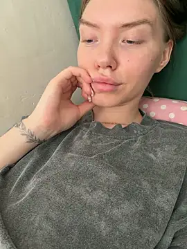 Lisaaa Alisa online show from 06-05-26, 06:52