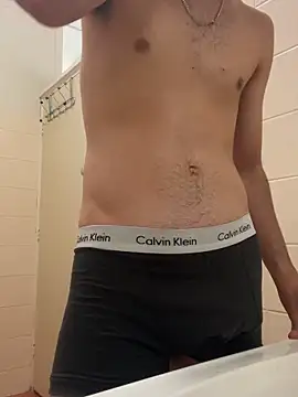 h0rnyguy001 online show from 04-26-26, 03:15