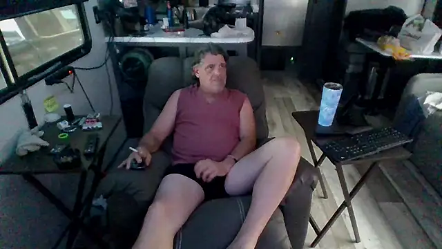 Snapshot of lateniter chatting on 05-12-26, 12:08 lateniter online show from 05-12-26, 12:08