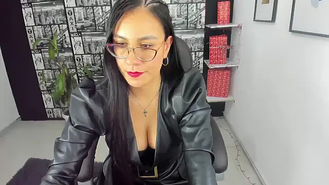 Snapshot of Agata-Moon chatting on 01-03-25, 05:20 Agata-Moon online show from 01-03-25, 05:20