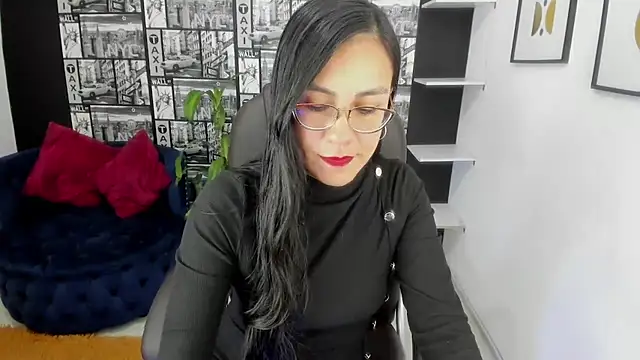 Snapshot of Agata-Moon chatting on 01-22-25, 02:03 Agata-Moon online show from 01-22-25, 02:03