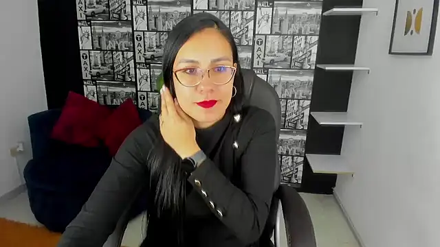 Snapshot of Agata-Moon chatting on 01-23-25, 12:25 Agata-Moon online show from 01-23-25, 12:25