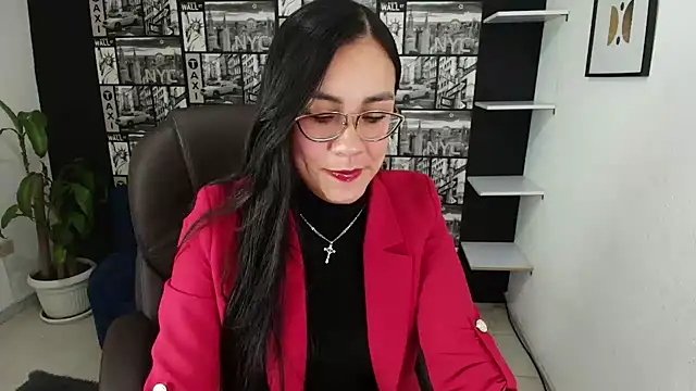 Snapshot of Agata-Moon chatting on 02-20-25, 02:02 Agata-Moon online show from 02-20-25, 02:02