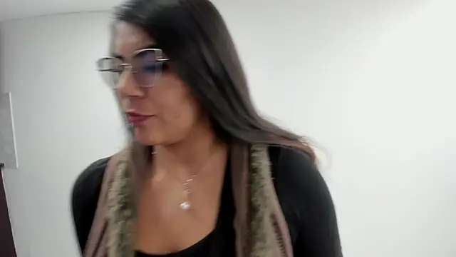 Luna Dumont online show from 10-02-25, 06:04