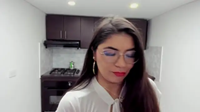 Luna Dumont online show from 10-28-25, 11:14