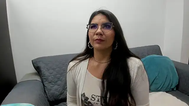 Luna Dumont online show from 11-21-25, 11:20