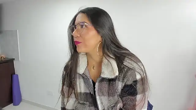 Snapshot of Luna_Dumont chatting on 05-09-26, 11:15 Luna Dumont online show from 05-09-26, 11:15