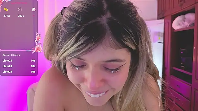 NATAASHA    online show from 03-16-26, 05:44