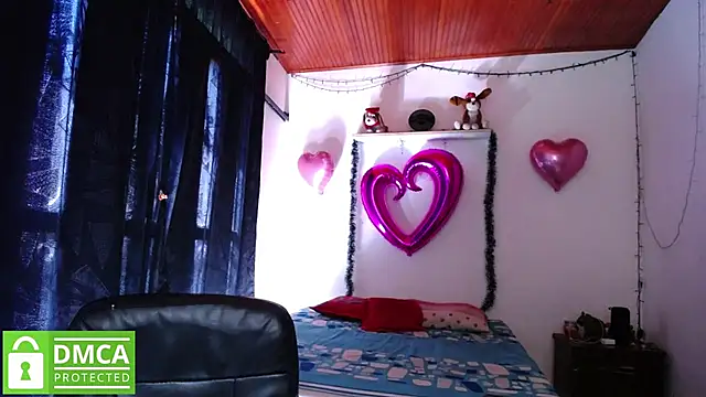 Mr MrsCurie online show from 12-11-24, 02:44