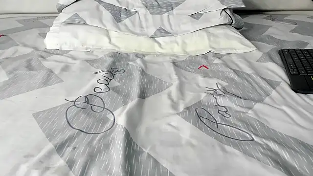 maybelline69 online show from 10-21-25, 08:26