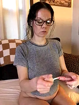 SidneyRaee online show from 11-04-25, 05:12