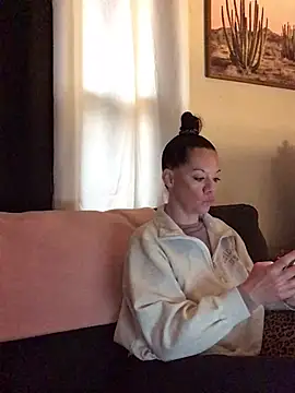 SidneyRaee online show from 02-20-26, 05:24