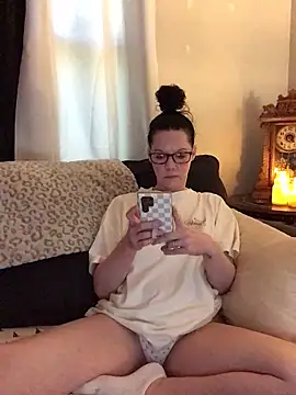 SidneyRaee online show from 04-21-26, 03:07