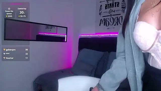 Snapshot of Cataleya_hxc chatting on 02-19-25, 06:32 Cataleya hxc online show from 02-19-25, 06:32