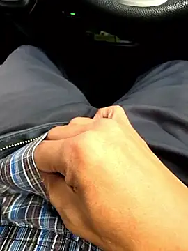 Snapshot of mjiyk1130 chatting on 09-15-25, 08:03 mjiyk1130 online show from 09-15-25, 08:03