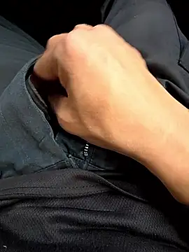 Snapshot of mjiyk1130 chatting on 02-06-26, 08:18 mjiyk1130 online show from 02-06-26, 08:18