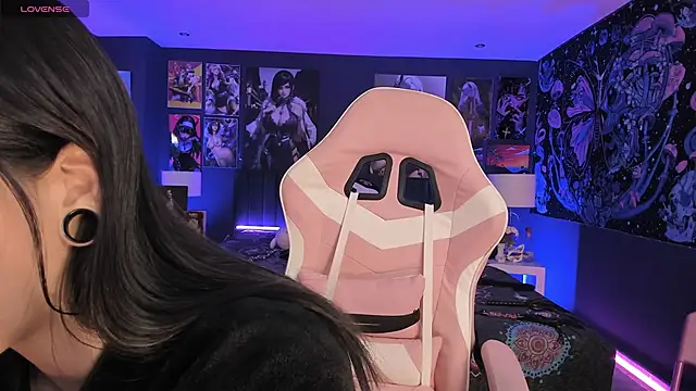 LanaKyutt online show from 09-24-25, 10:13