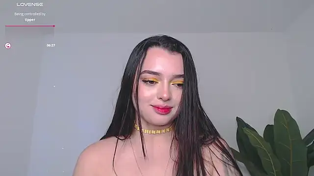 sophialorens s online show from 01-04-25, 08:16