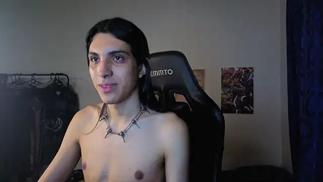 Snapshot of angelitofemboy chatting on 11-22-25, 01:15 angelitofemboy online show from 11-22-25, 01:15